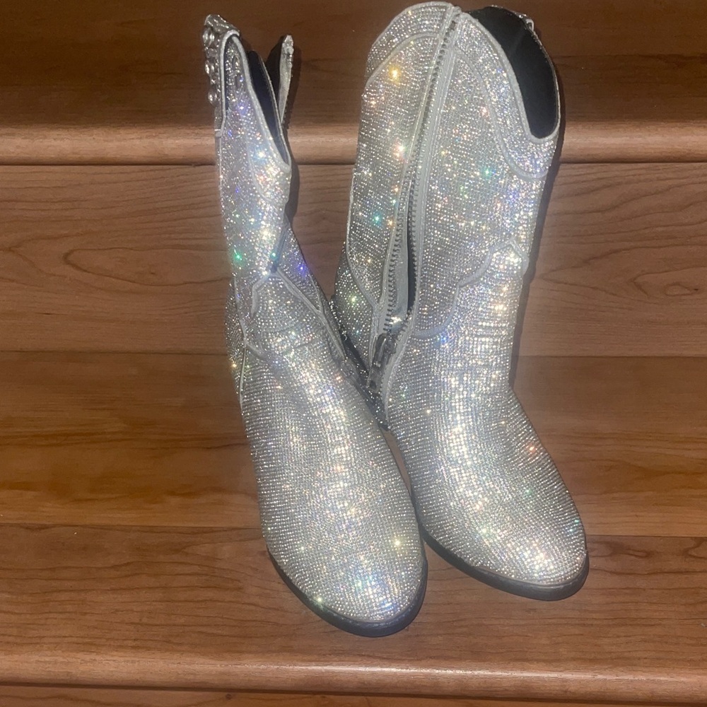 Sparkling Silver Women's Boots